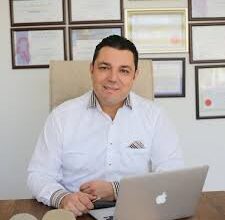Dr. Mustafa Nihat Koç