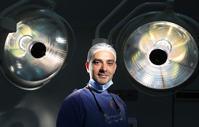 Uzm. Dr. Sina Kaderi